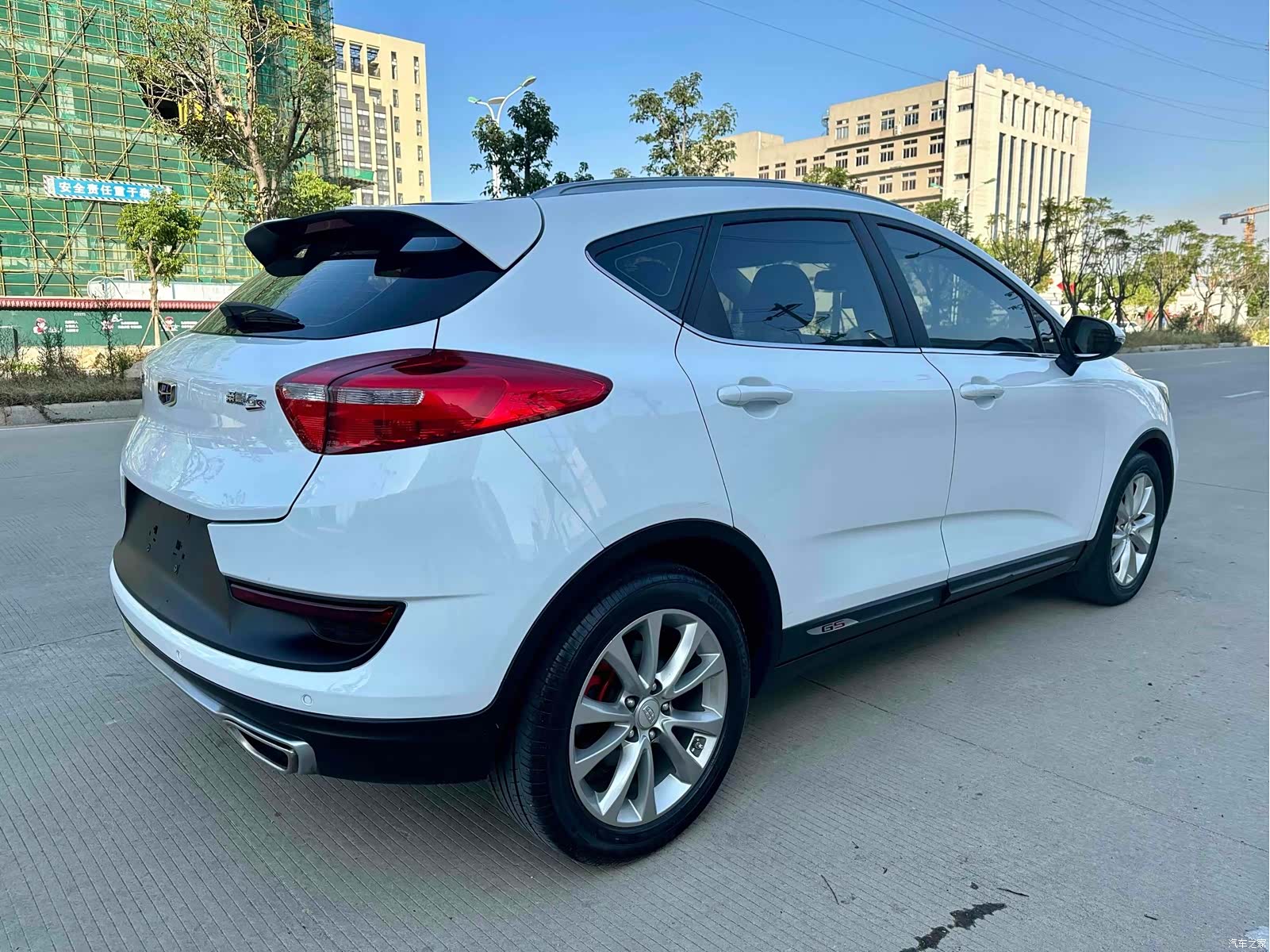 Geely Emgrand, 2016 4