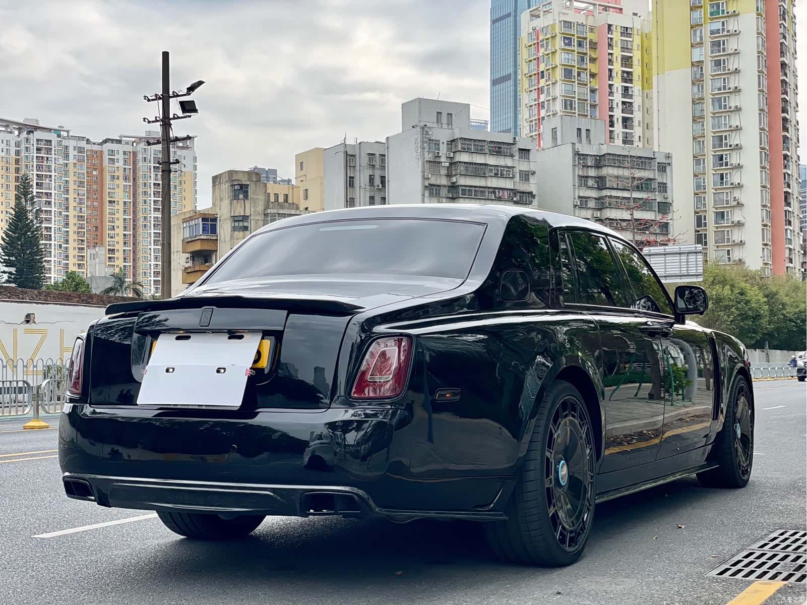 Rolls-Royce Phantom, 2011 4
