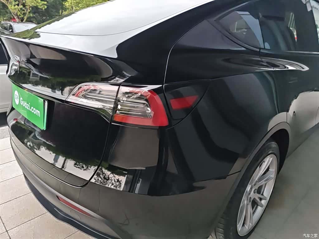 Tesla Model Y, 2023 8