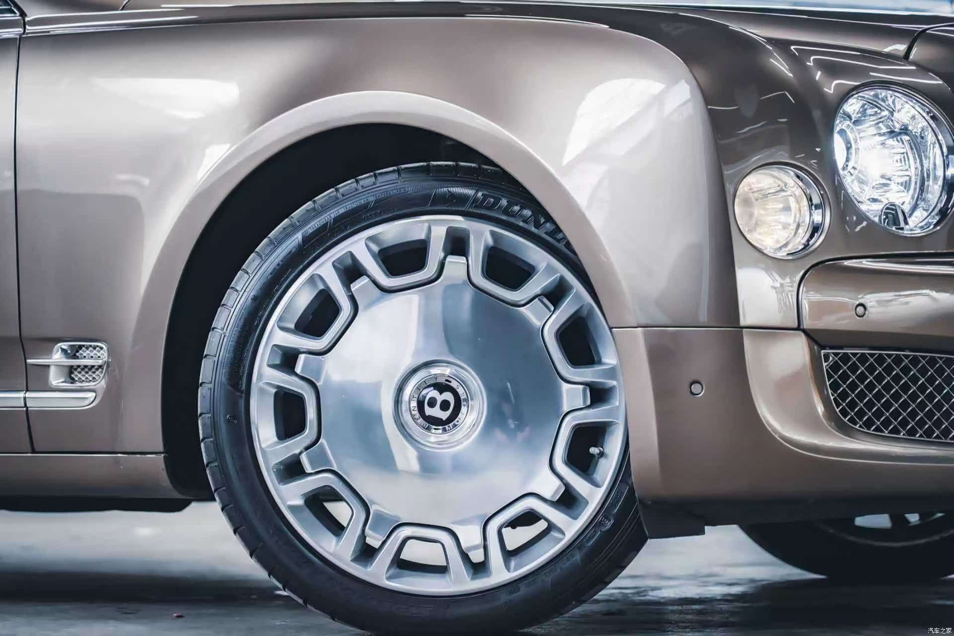 Bentley Mulsanne, 2012 9