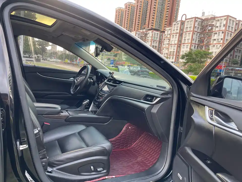 Cadillac XTS
