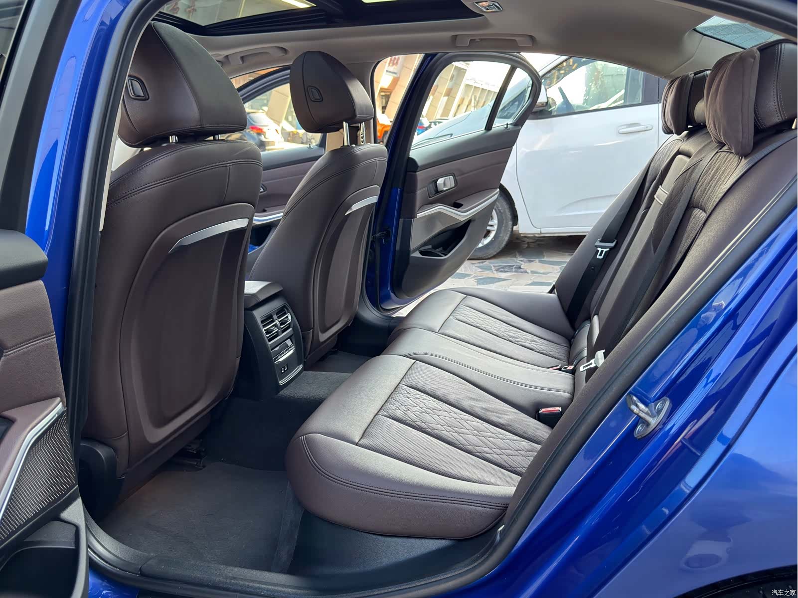 BMW i3, 2022 9