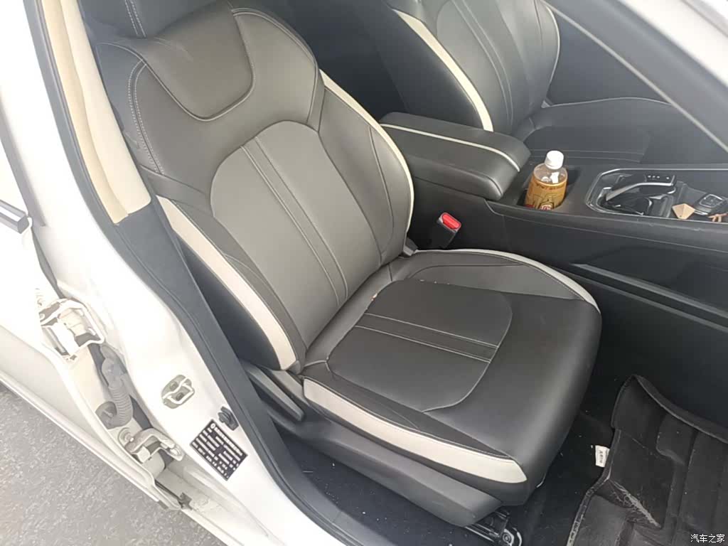DongFeng E70, 2022 25