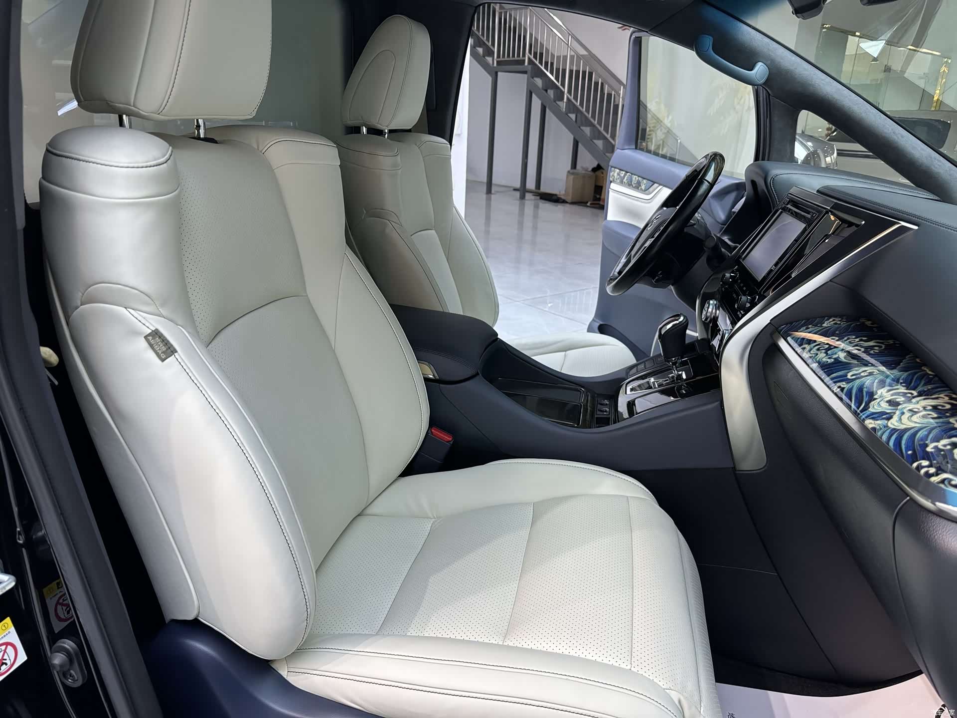 Toyota Alphard, 2018 13