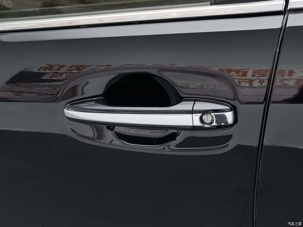 Toyota Crown, 2010 18