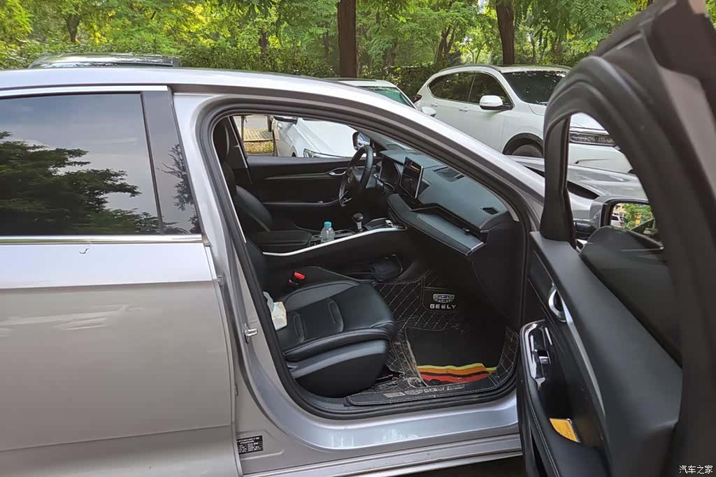 Geely Preface, 2022 8