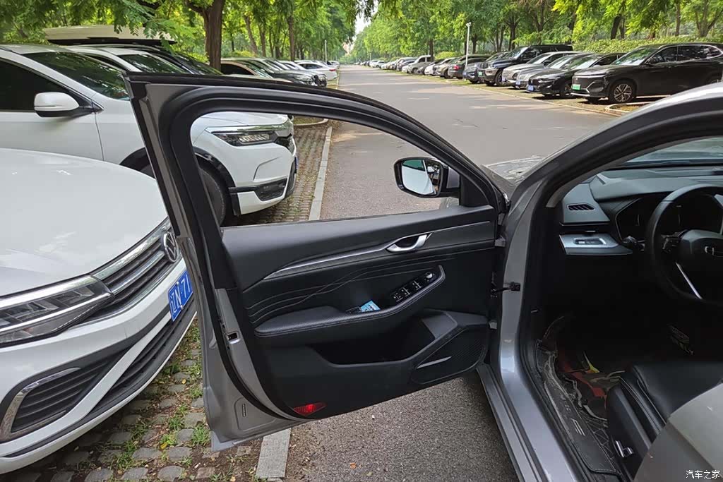 Geely Preface, 2022 7