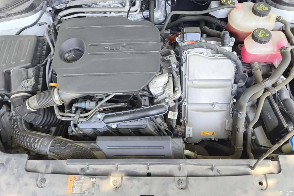 Roewe D7, 2025 10