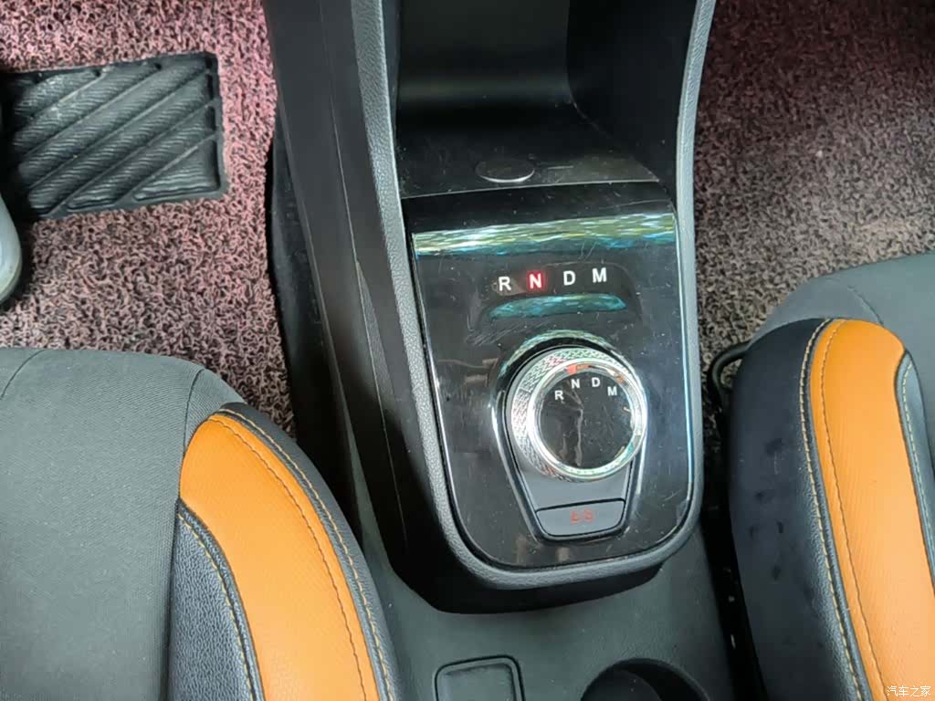 Wuling 310, 2017 14