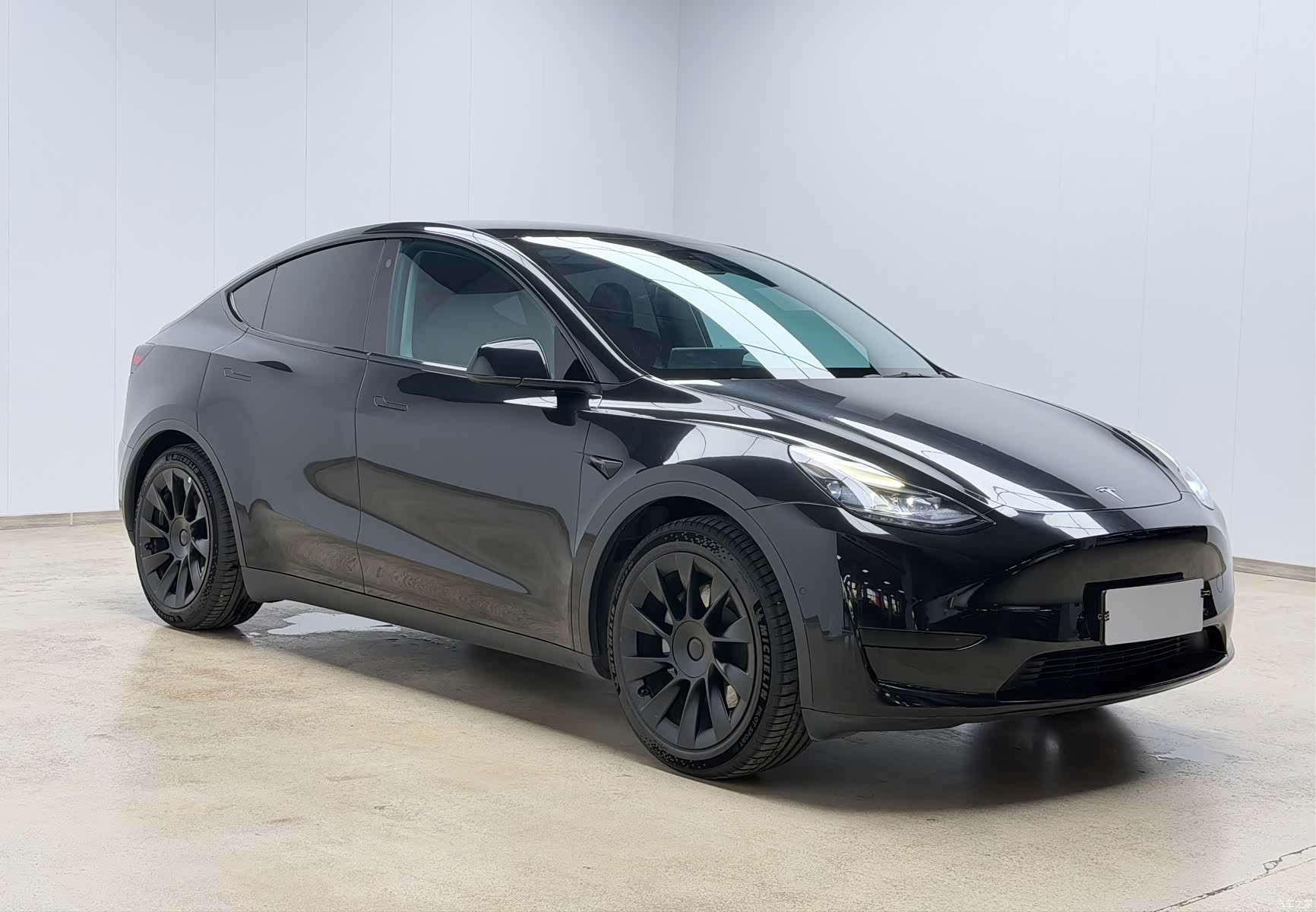 Tesla Model Y, 2023 3