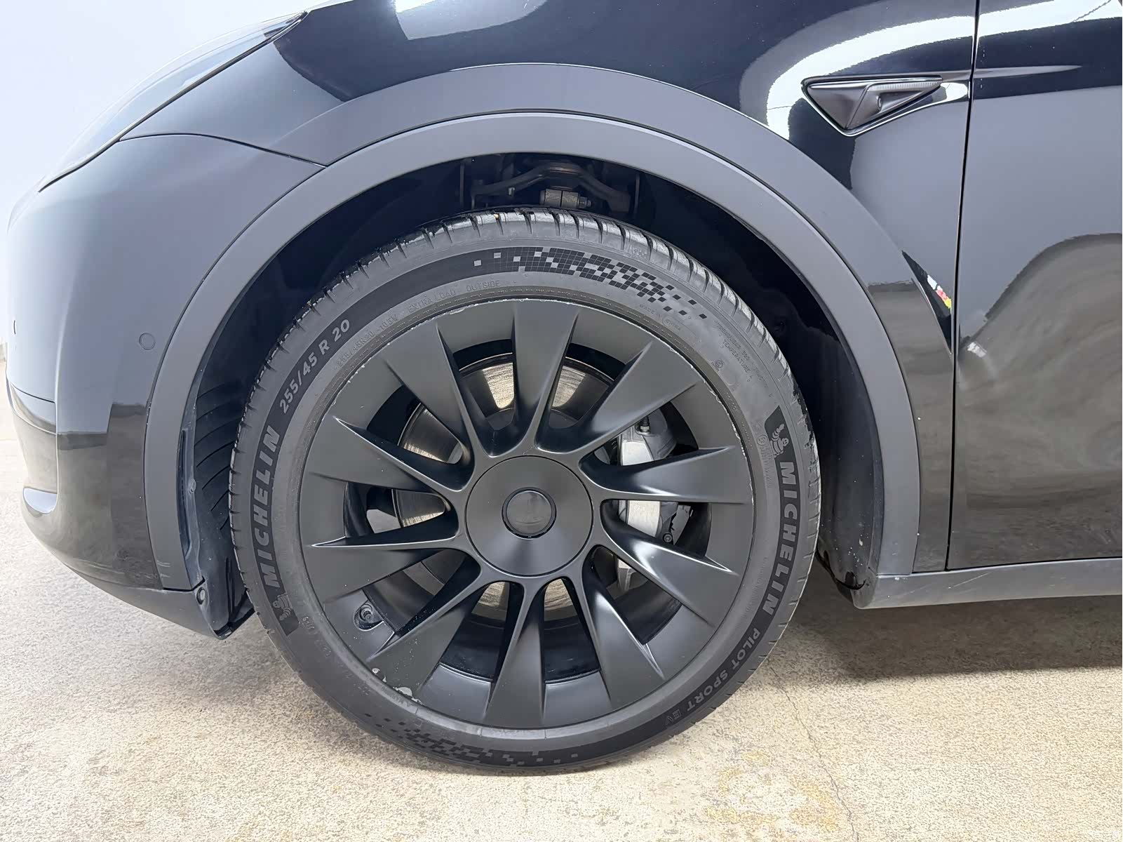 Tesla Model Y, 2023 8