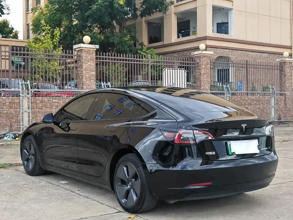 Tesla Model 3 Tesla Model 3