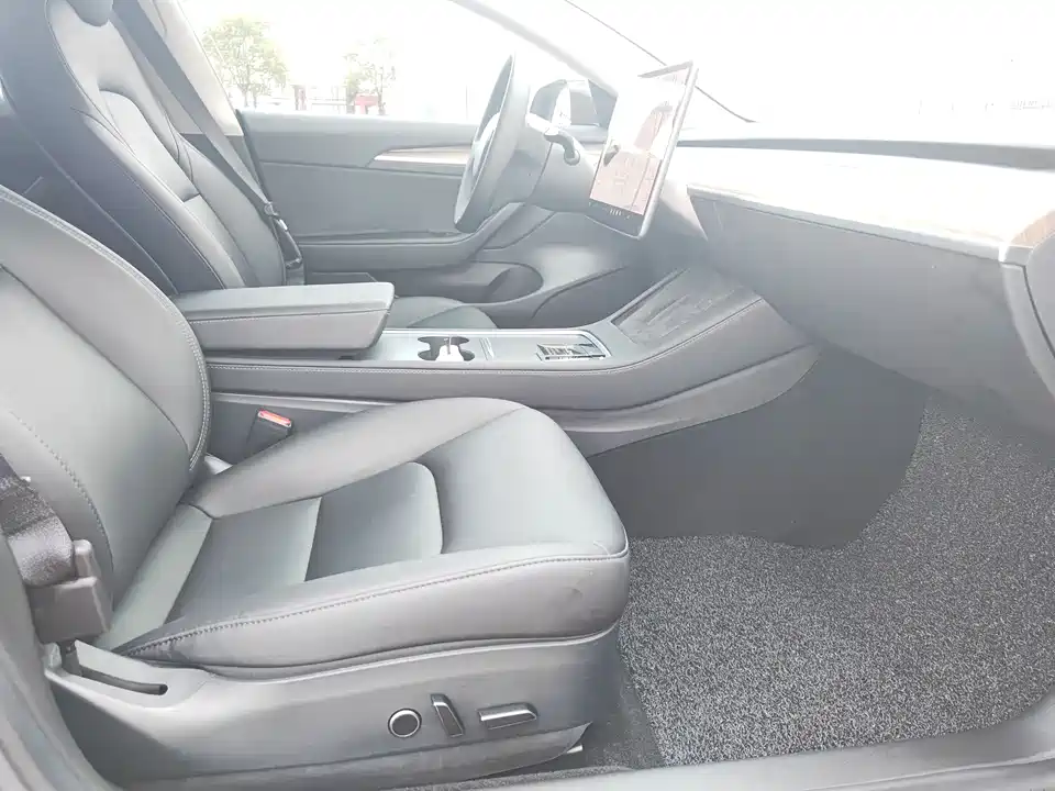 Tesla Model 3 Tesla Model 3