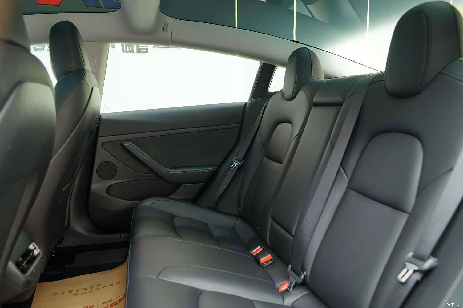 Tesla Model 3, 2022 14