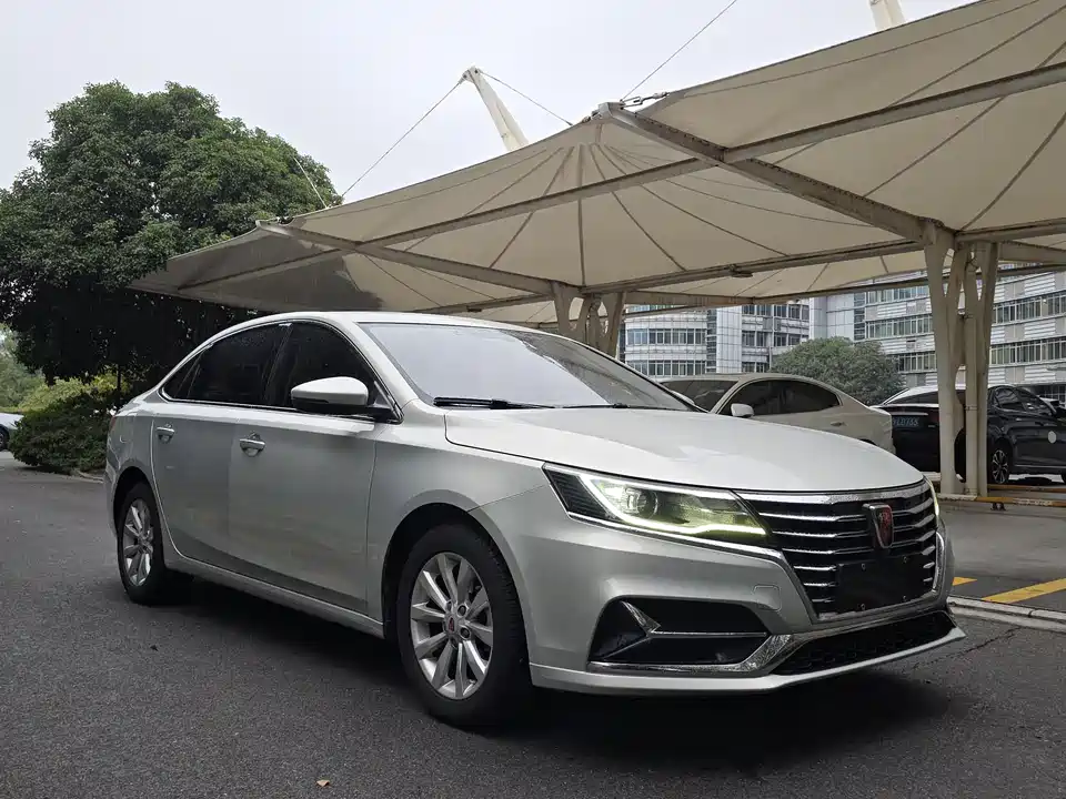 Roewe i6