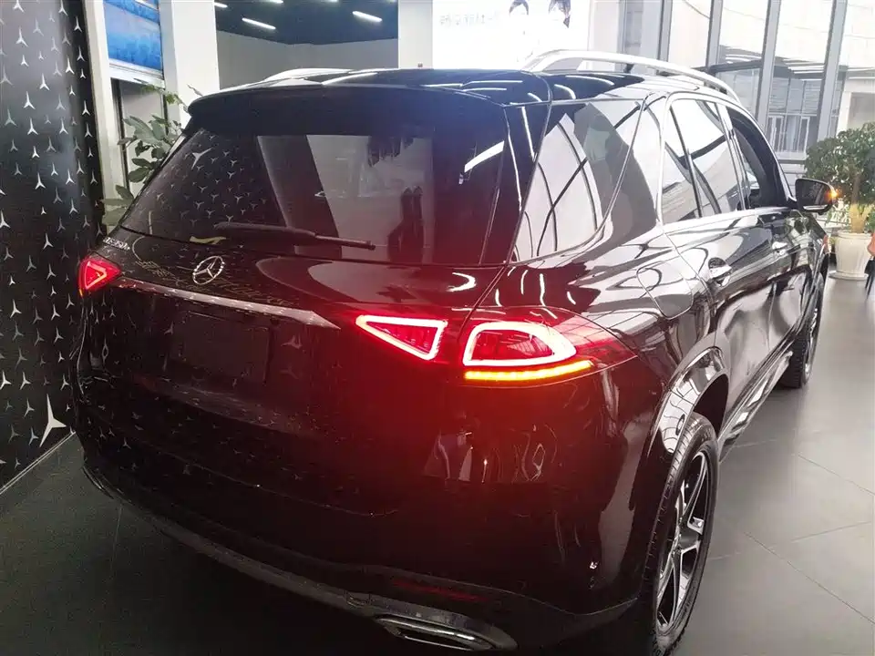 Mercedes-Benz GLE Mercedes-Benz GLE
