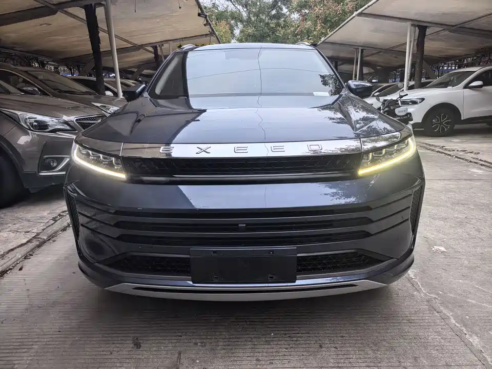 Exeed Chasing the wind