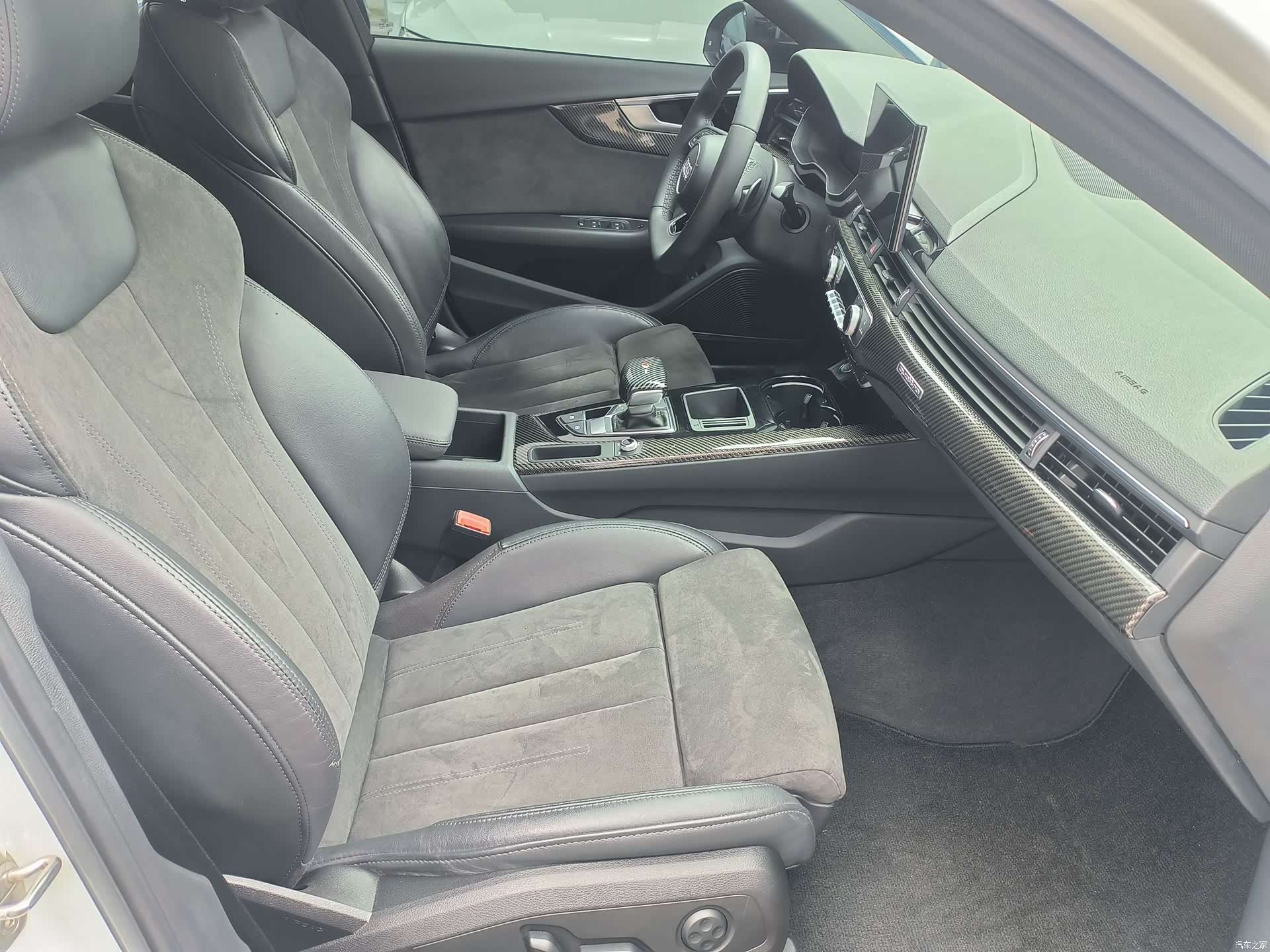 Audi A4L, 2022 4
