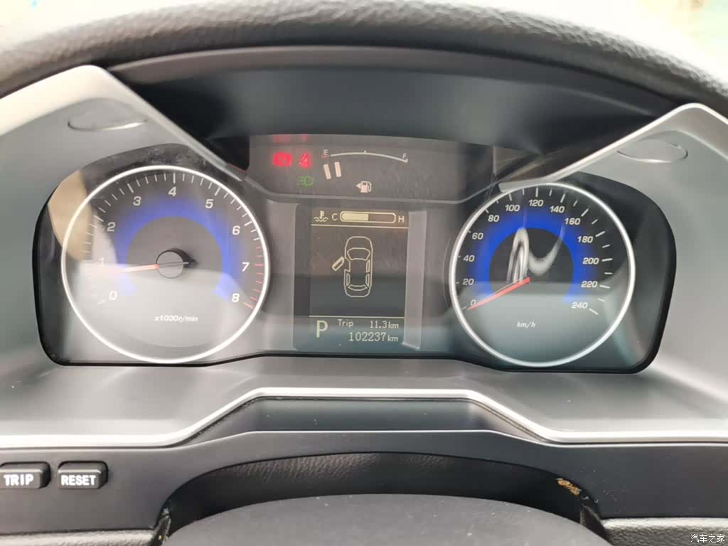 Geely Emgrand, 2015 12