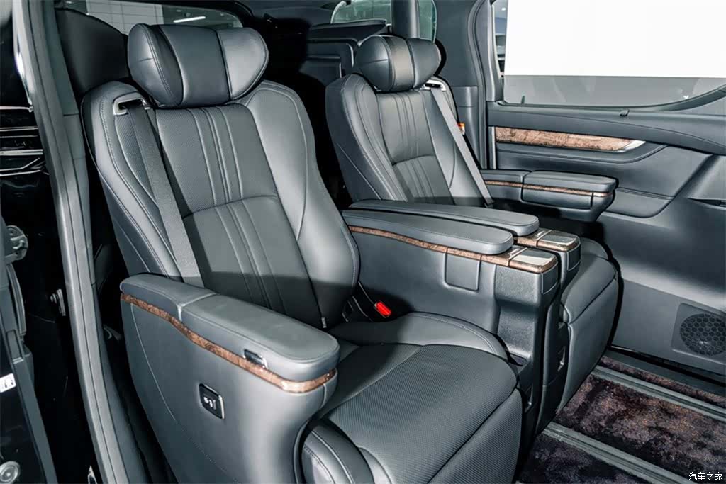 Toyota Vellfire, 2022 23