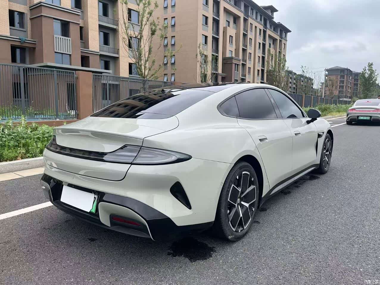 Xiaomi SU7, 2025 9