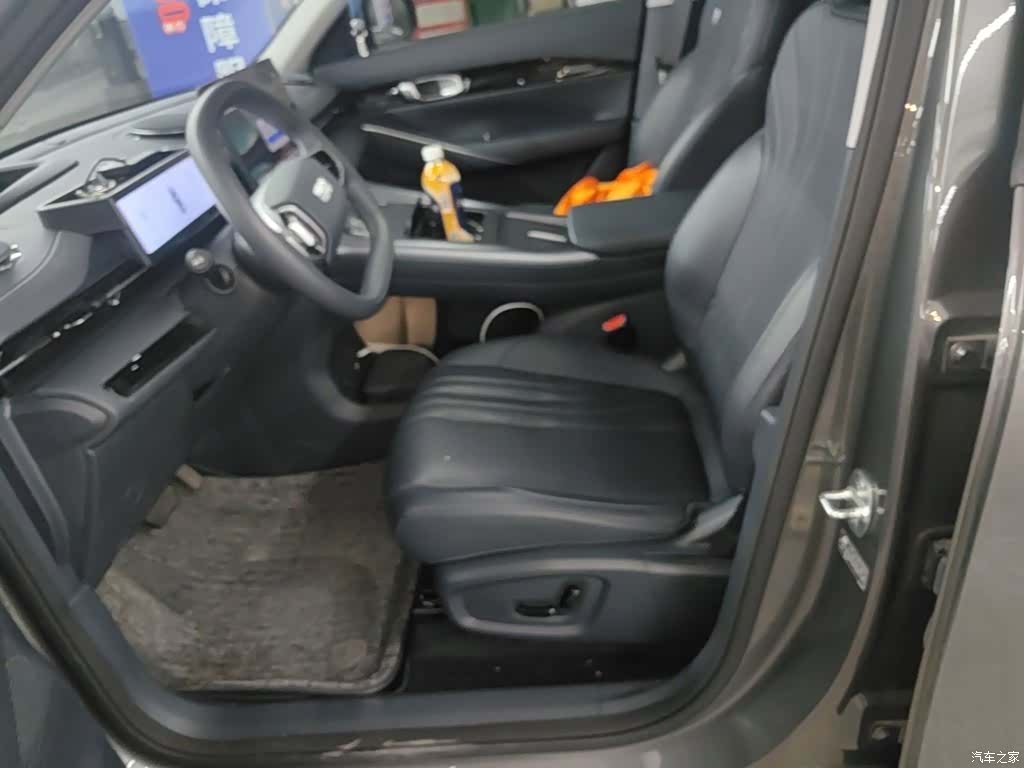 Geely Galaxy E5, 2025 15