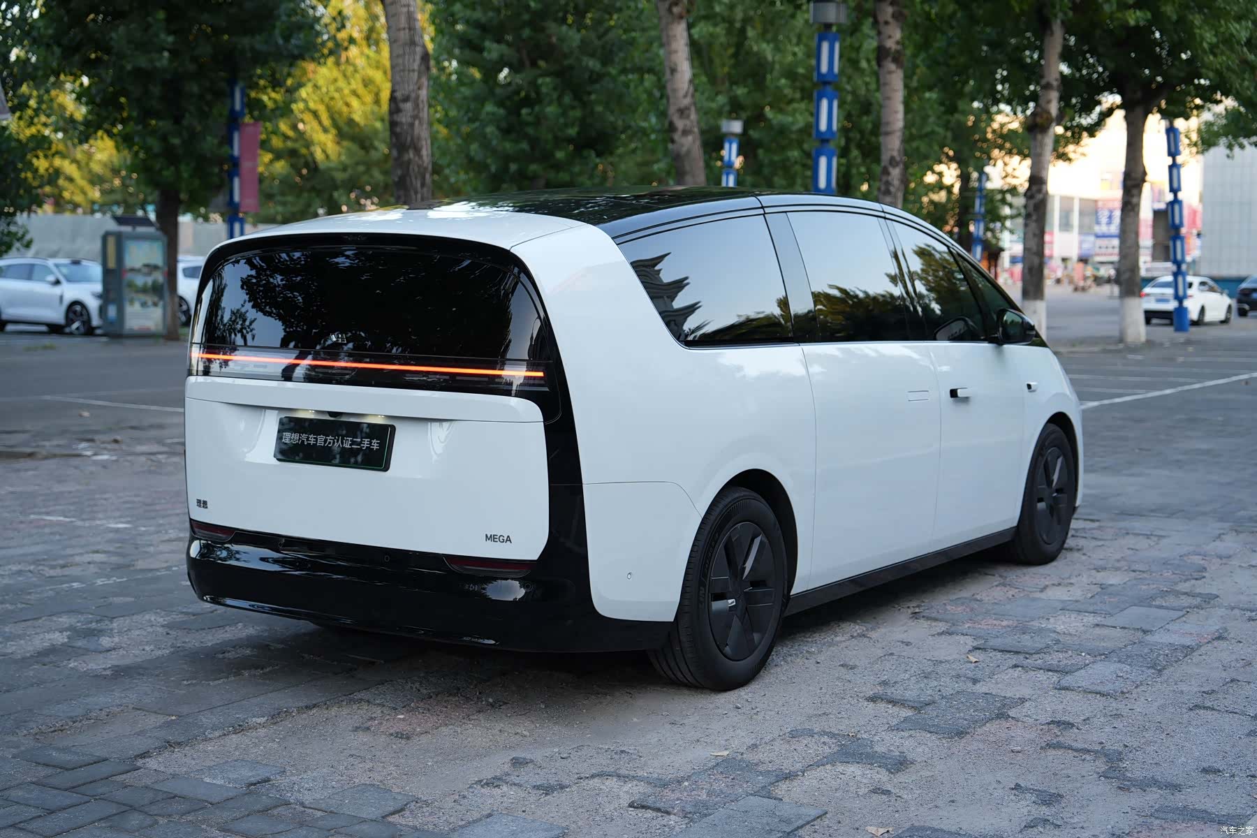 Li Auto MEGA, 2024 все фото