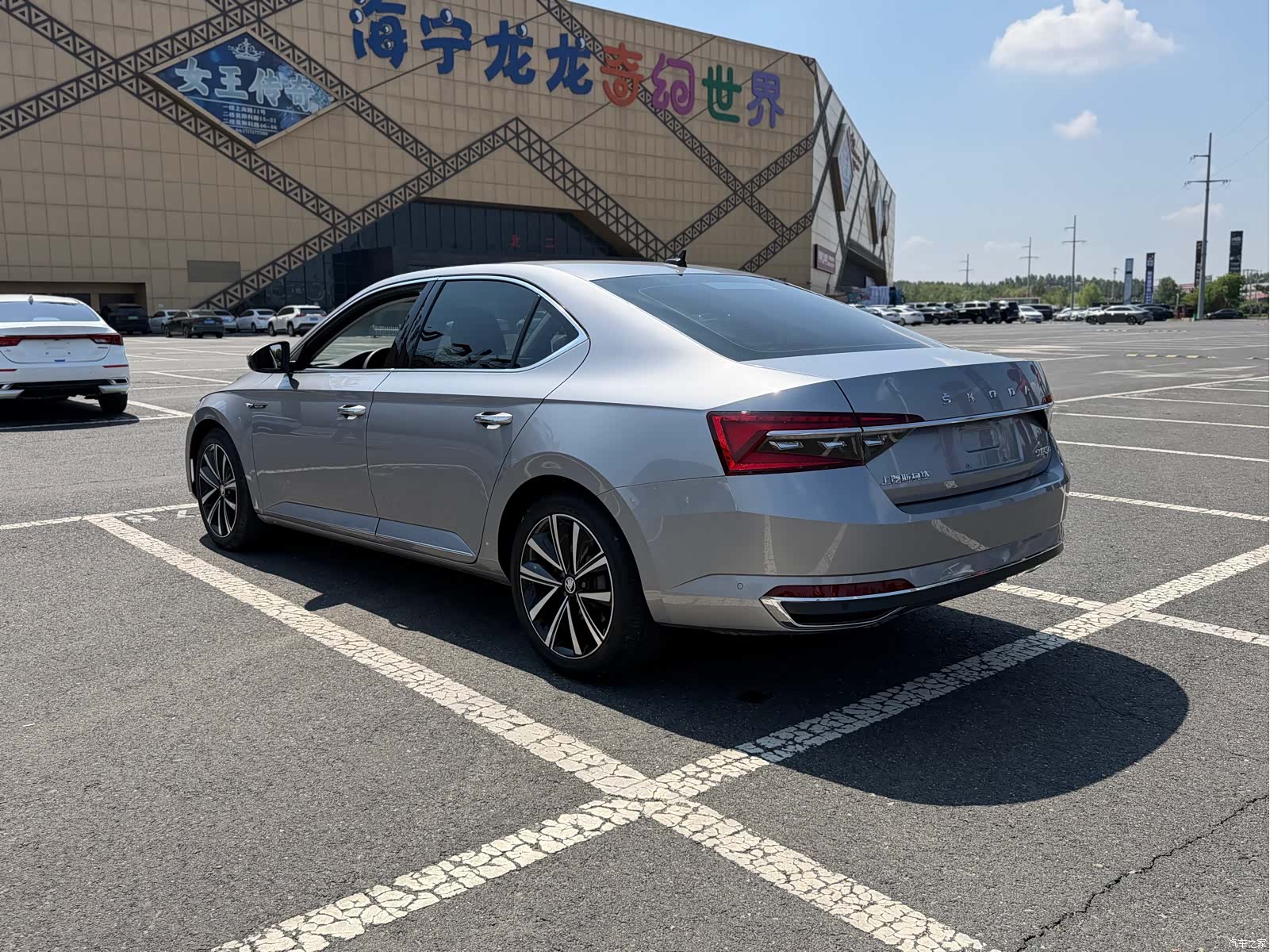 Skoda Superb, 2023 6