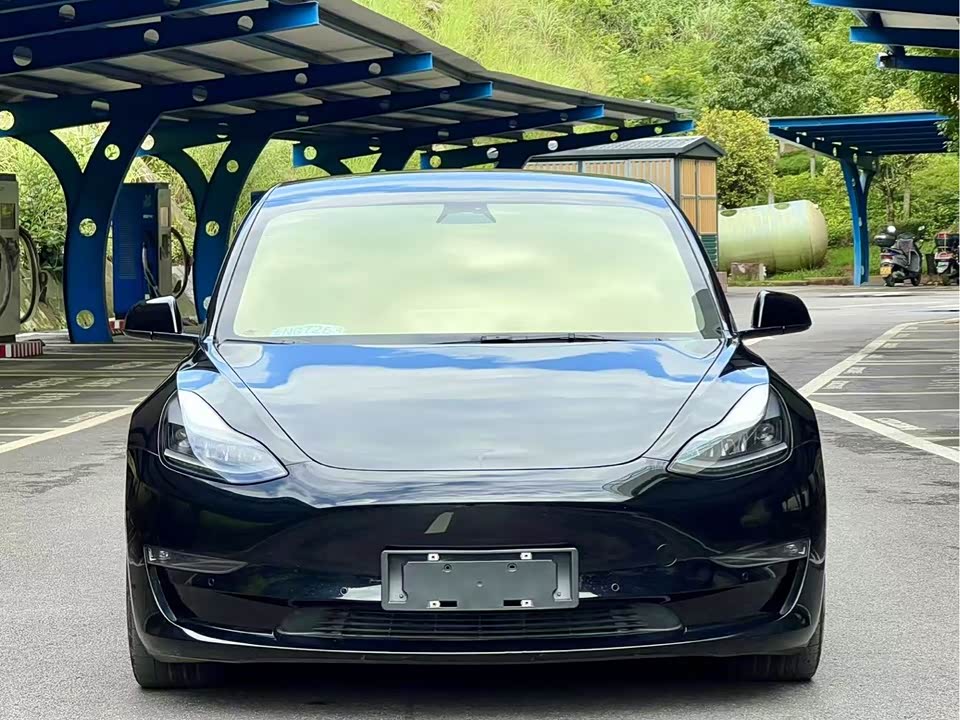 Tesla Model 3 Tesla Model 3