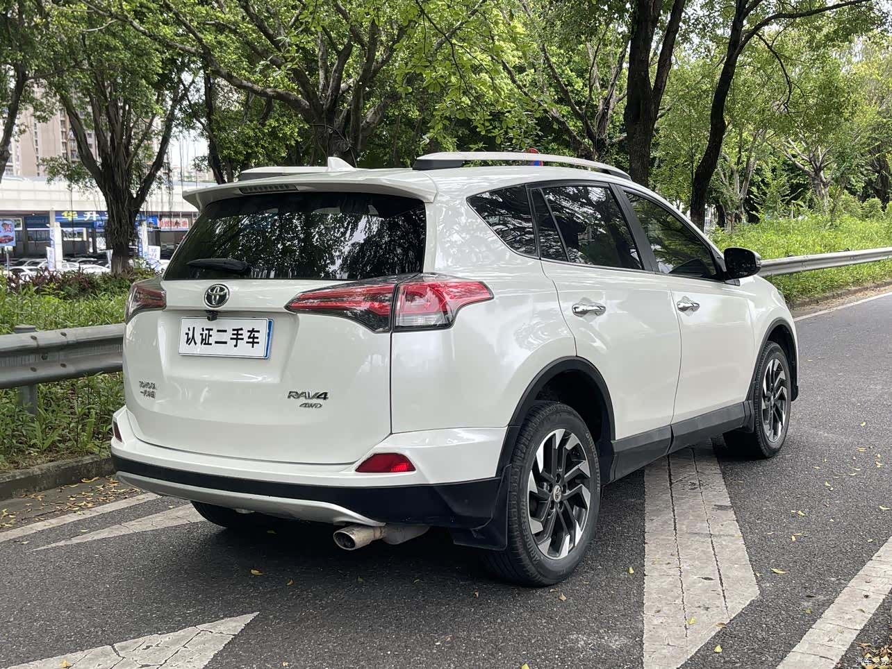 Toyota RAV4, 2016 4