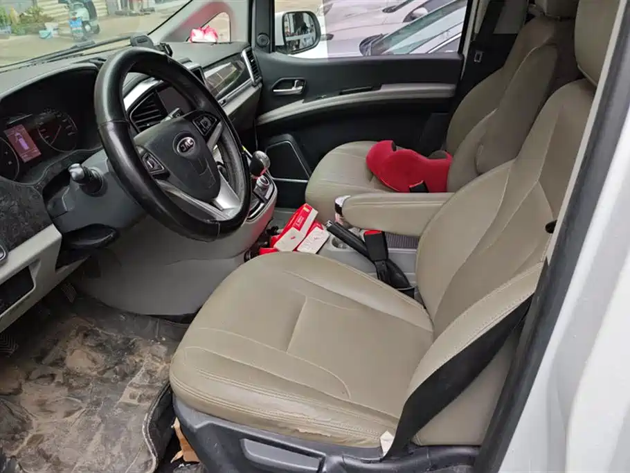 JAC Refine Ruifeng M4