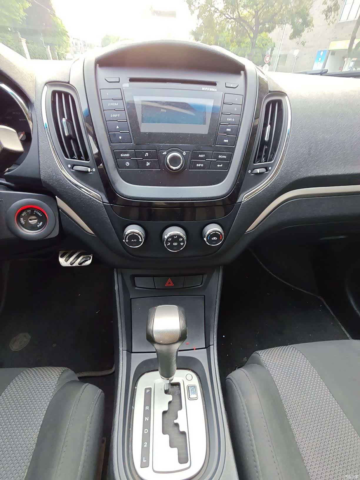 MG MG5, 2014 14