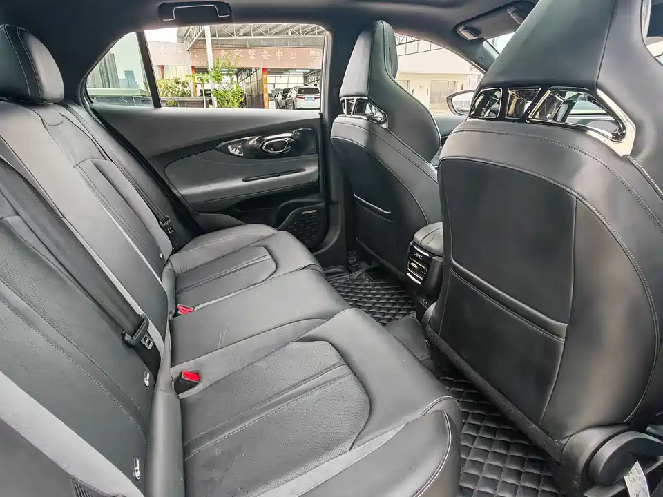 Trumpchi Shadow Leopard