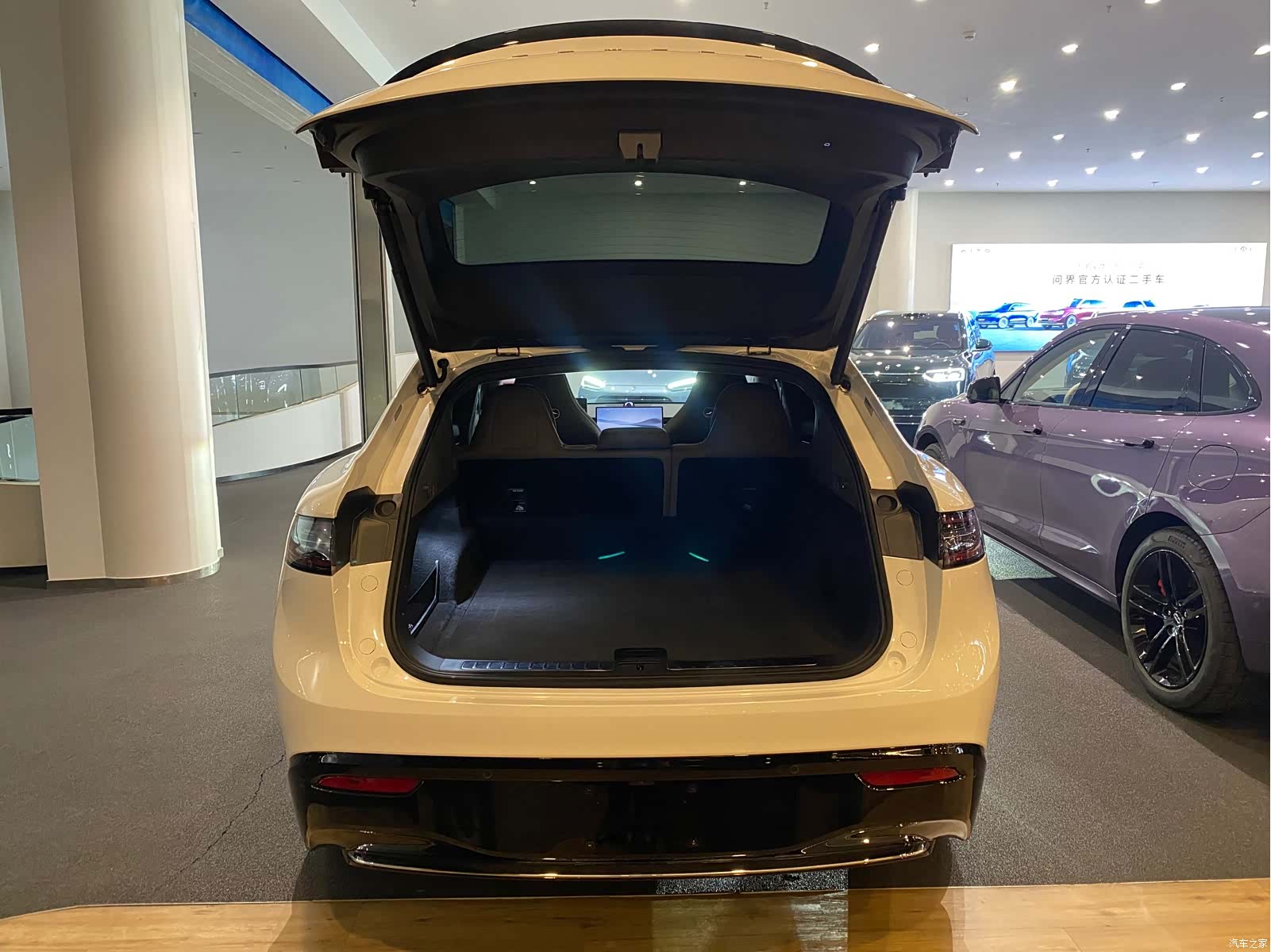 Luxeed R7, 2025 14