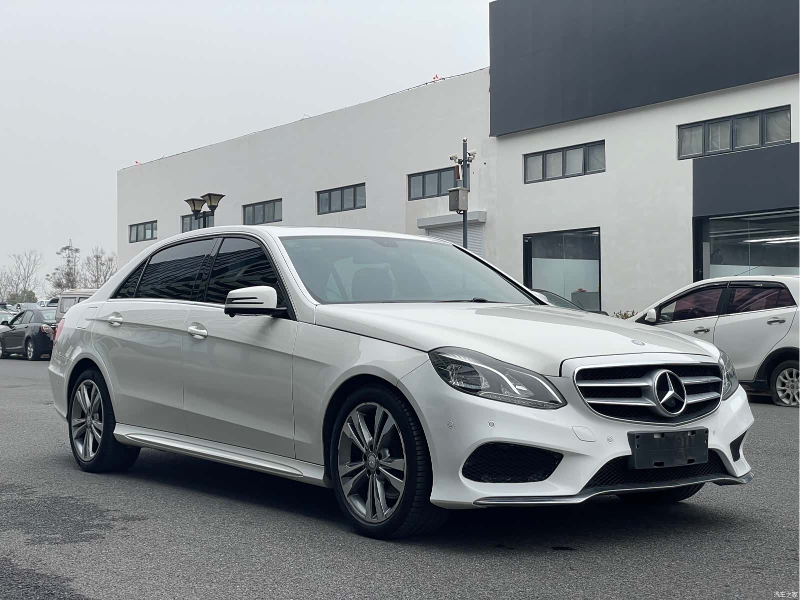 Mercedes-Benz E-Class, 2015 3