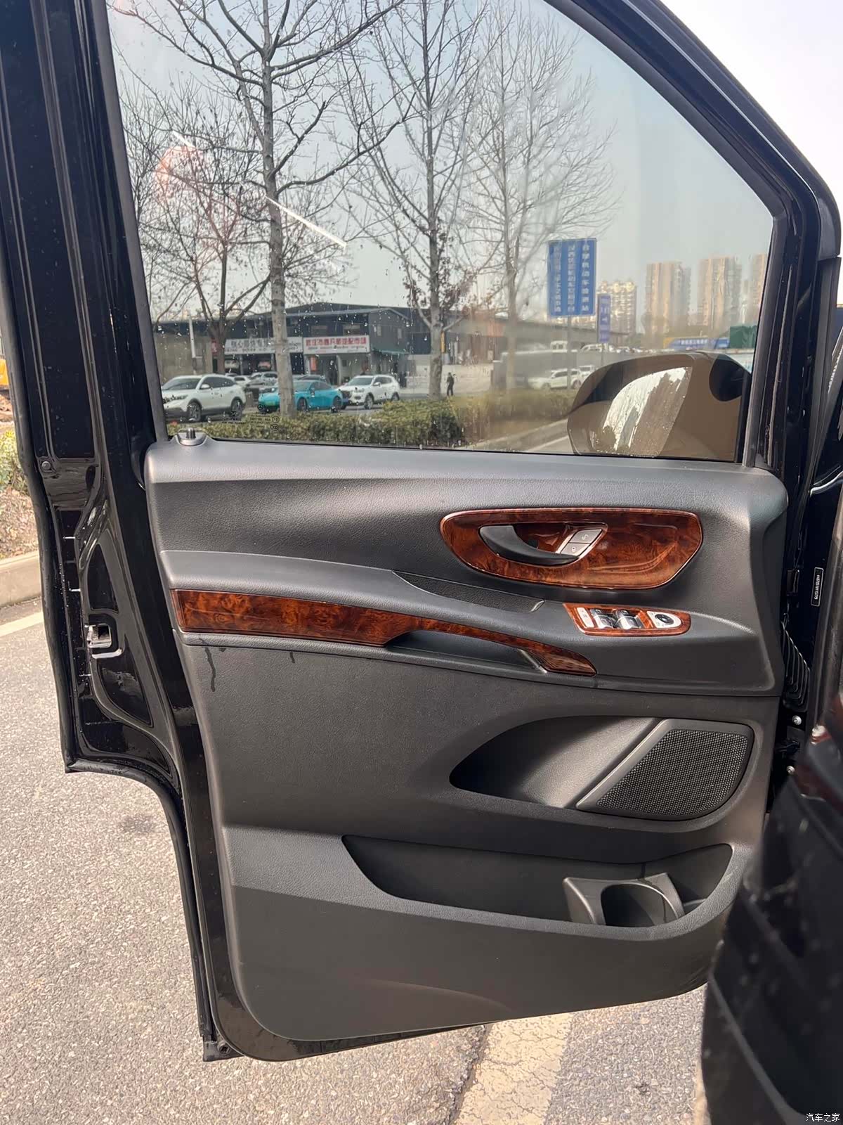 Mercedes-Benz 7, 2021 7