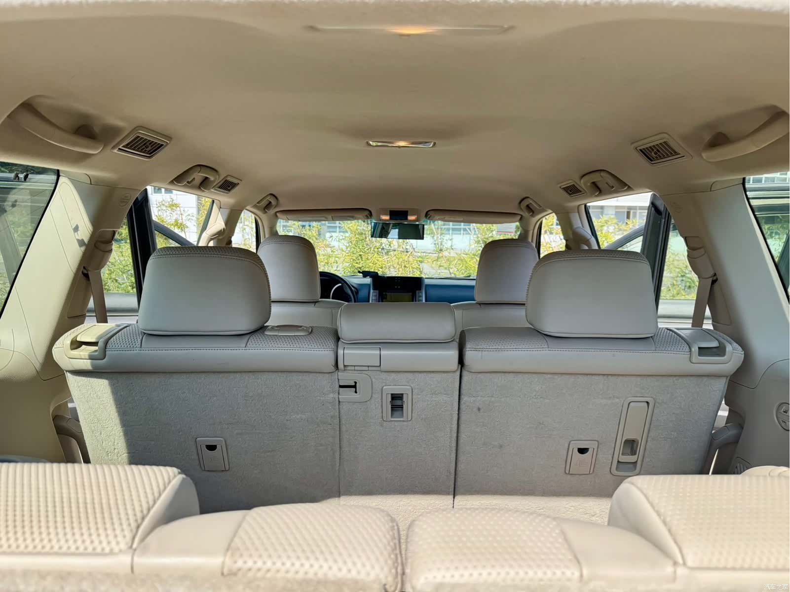 Toyota Prado, 2010 11