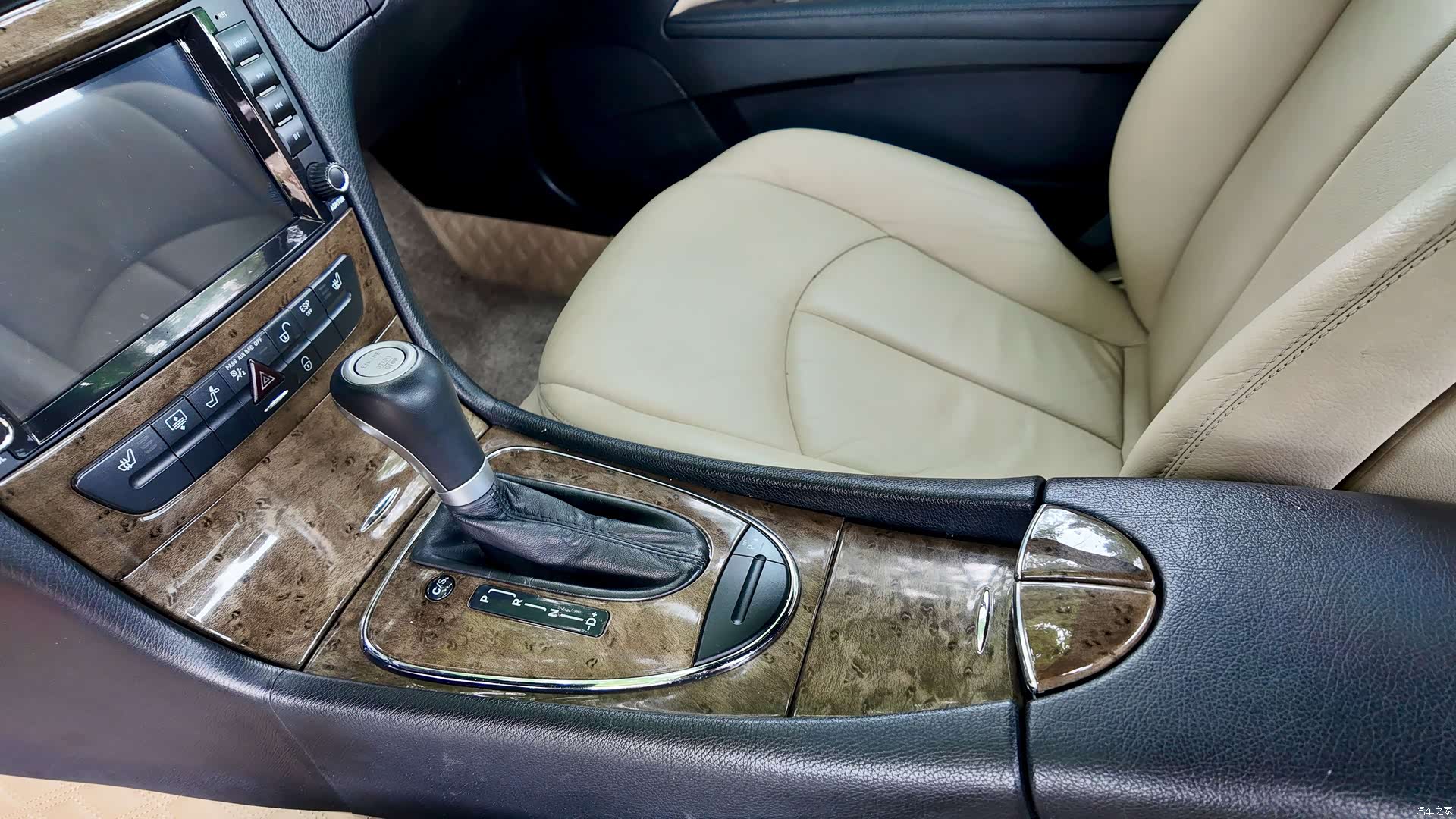 Mercedes-Benz E-Class, 2008 25
