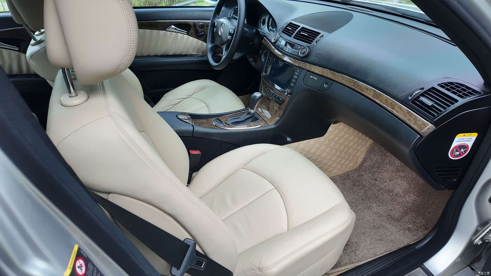 Mercedes-Benz E-Class, 2008 32