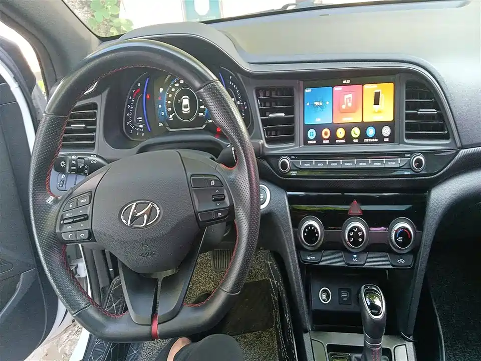 Hyundai Lead