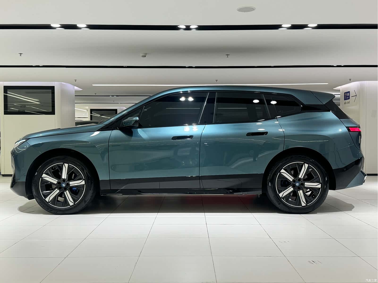 BMW iX, 2024 4