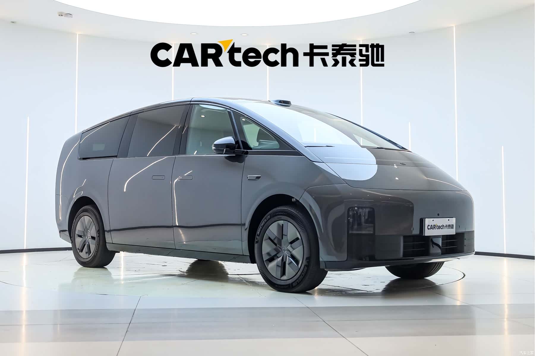 Li Auto MEGA, 2025 все фото