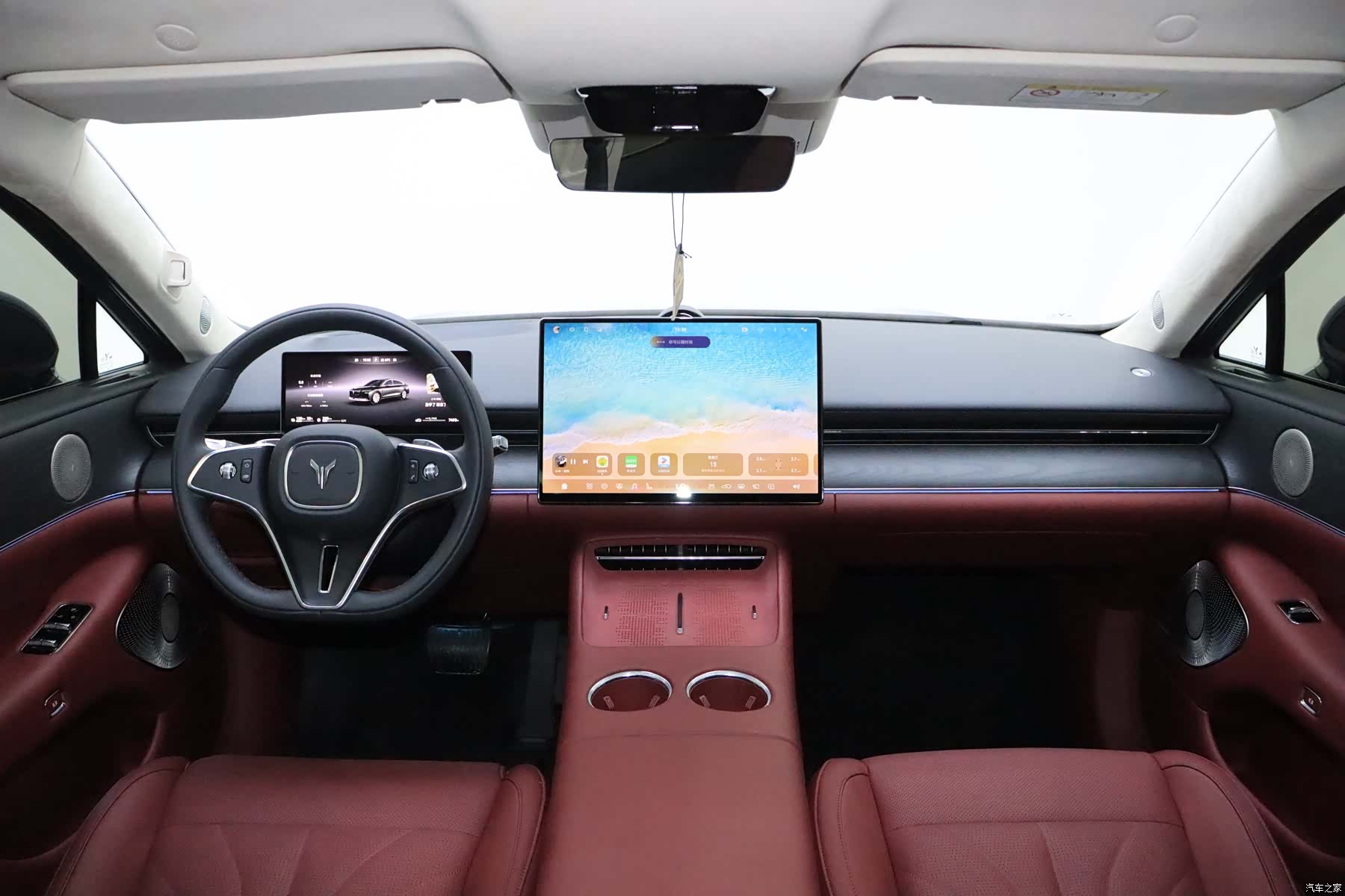 Voyah Passion, 2025 18