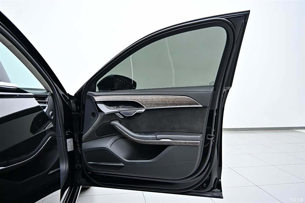 Audi A8L, 2020 21