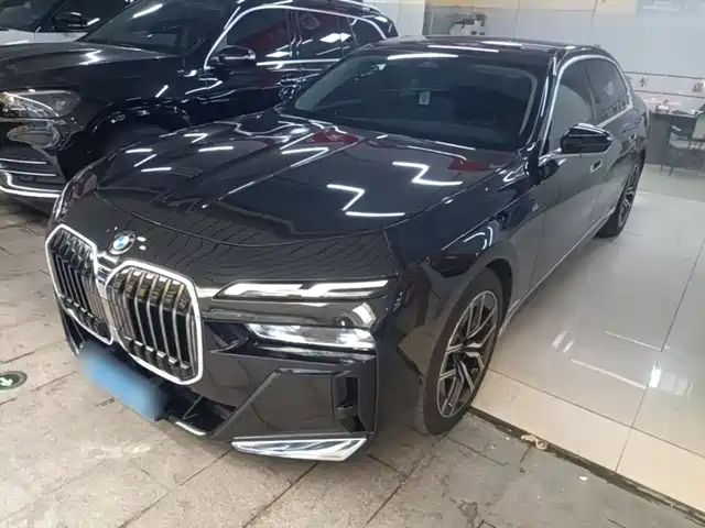 BMW 7-Series 2024 — купить из Китая под заказ