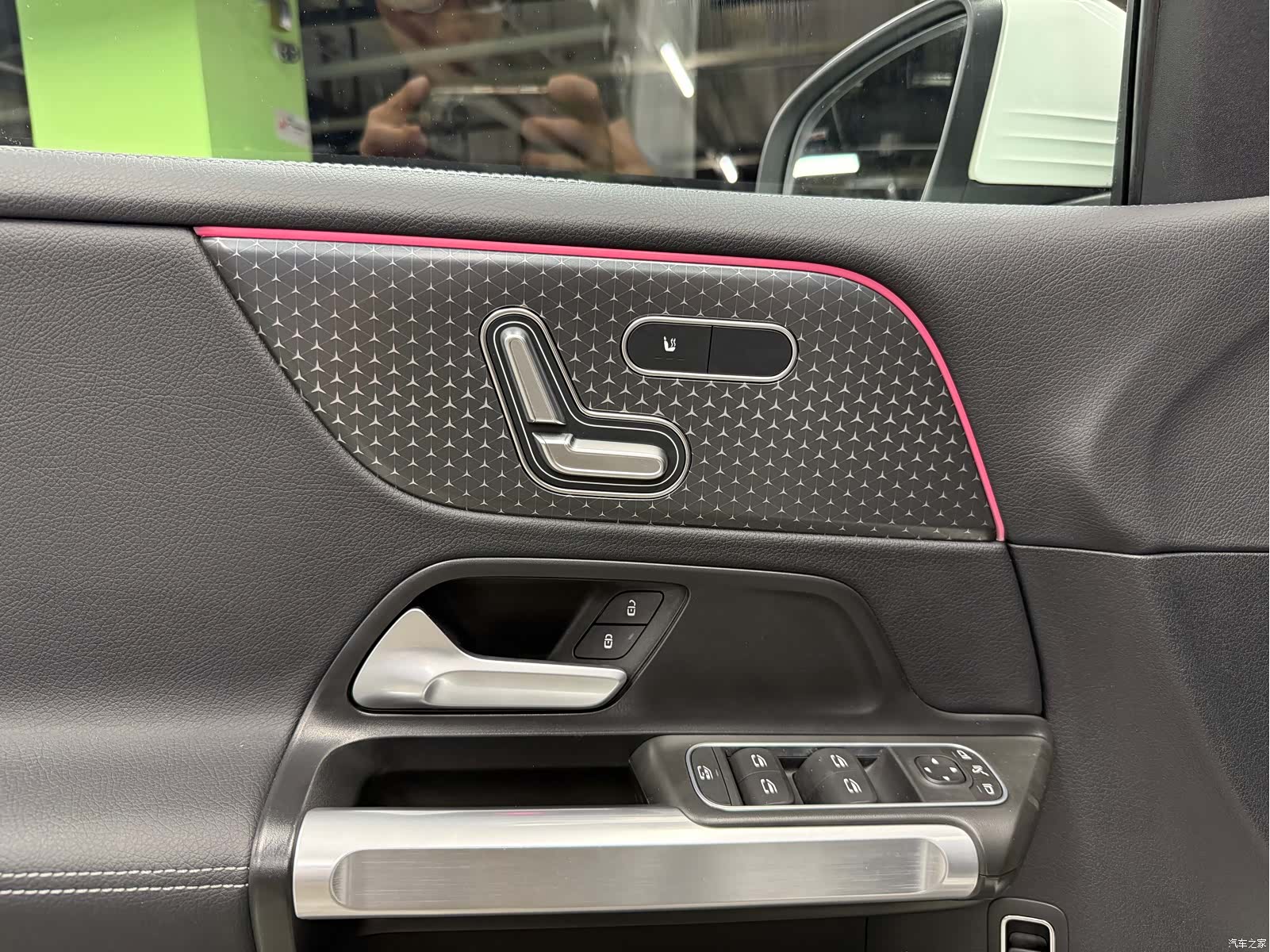 Mercedes-Benz GLB, 2024 14