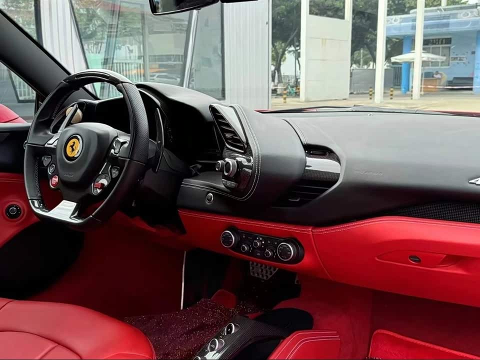 Ferrari 488