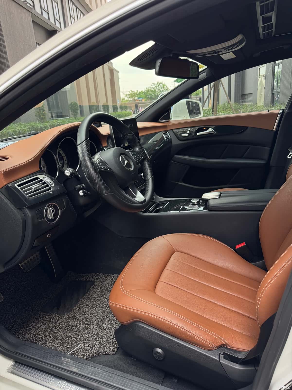 Mercedes-Benz CLS, 2016 10