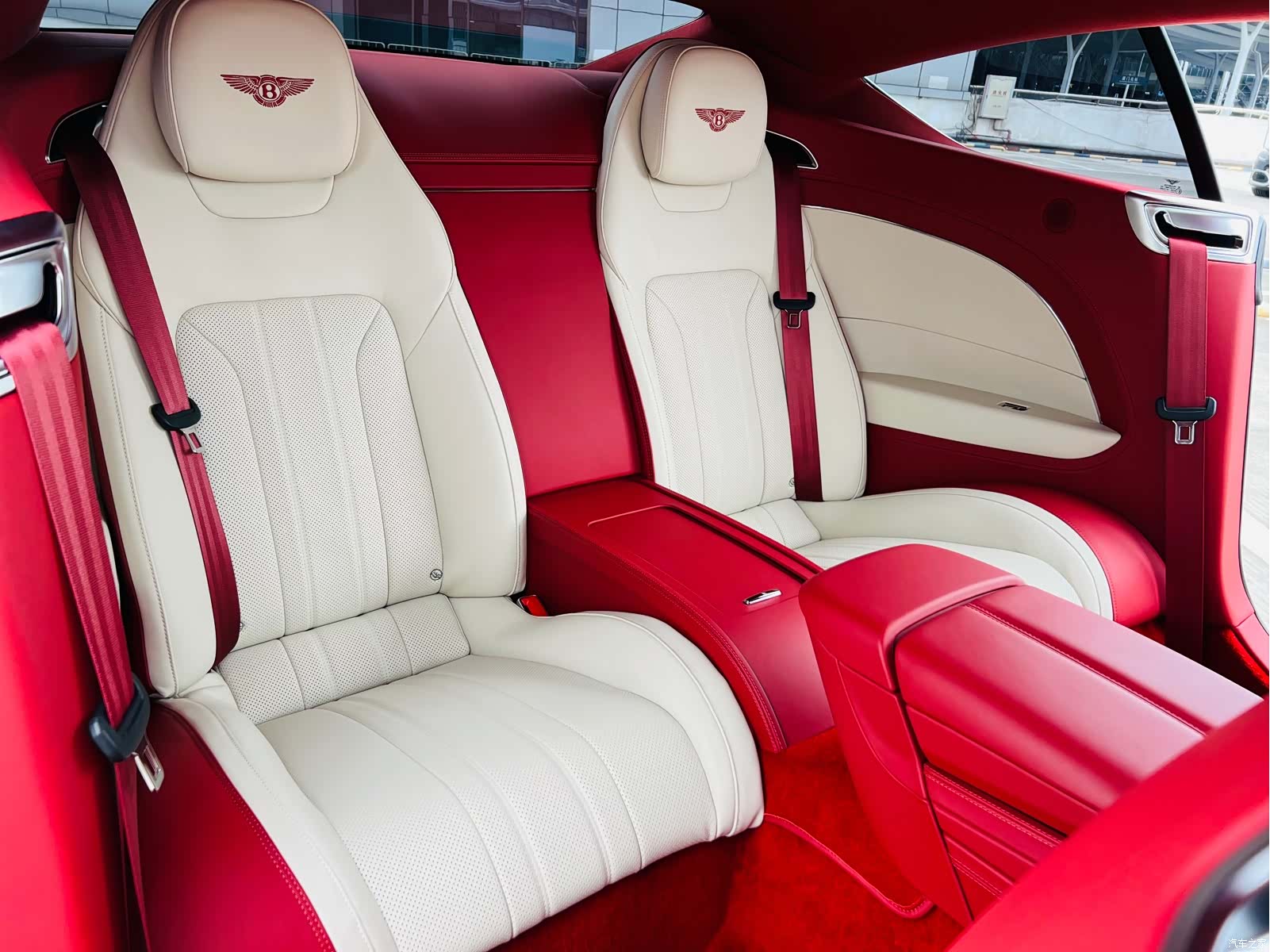 Bentley Continental GT, 2024 7