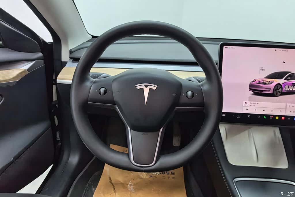 Tesla Model 3, 2023 15